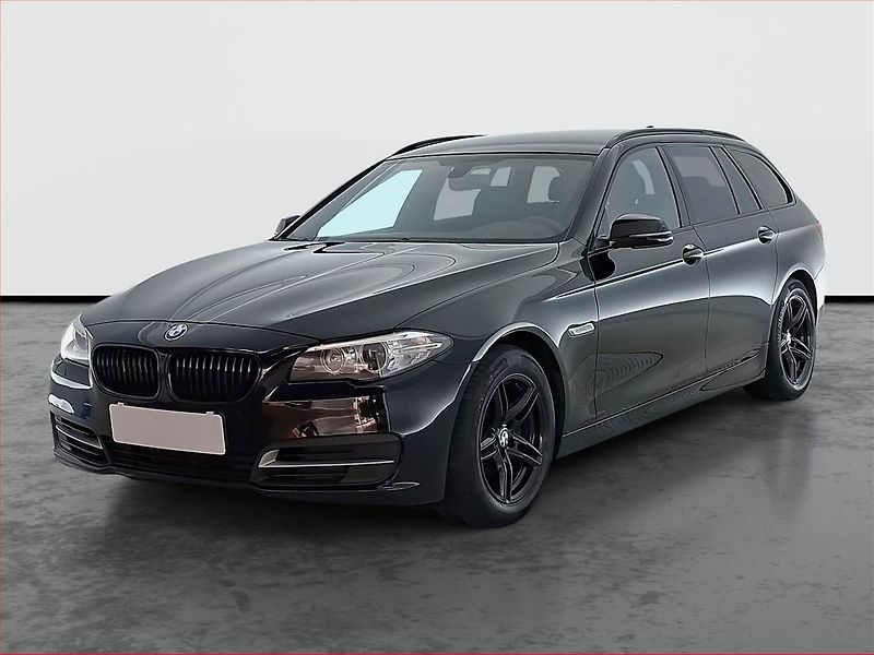 BMW Řada 5 (2014) 520d xDrive, 4X4, Automat - fotka 2 z 21