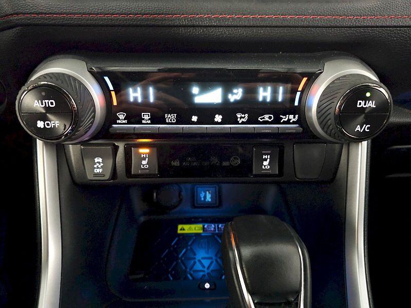 Toyota RAV4 (2024) 2.5PHEV 306k 4X4 SELECTION - fotka 16 z 26