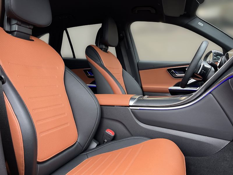 Mercedes-Benz GLC SUV 220 d 4MATIC - fotka 16 z 21