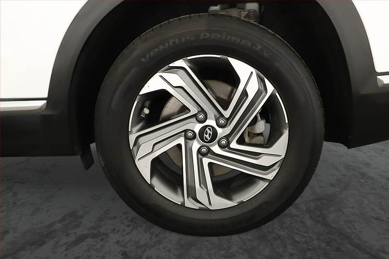 Hyundai Santa Fe (2023) Premium 2.2 CRDi - fotka 12 z 21