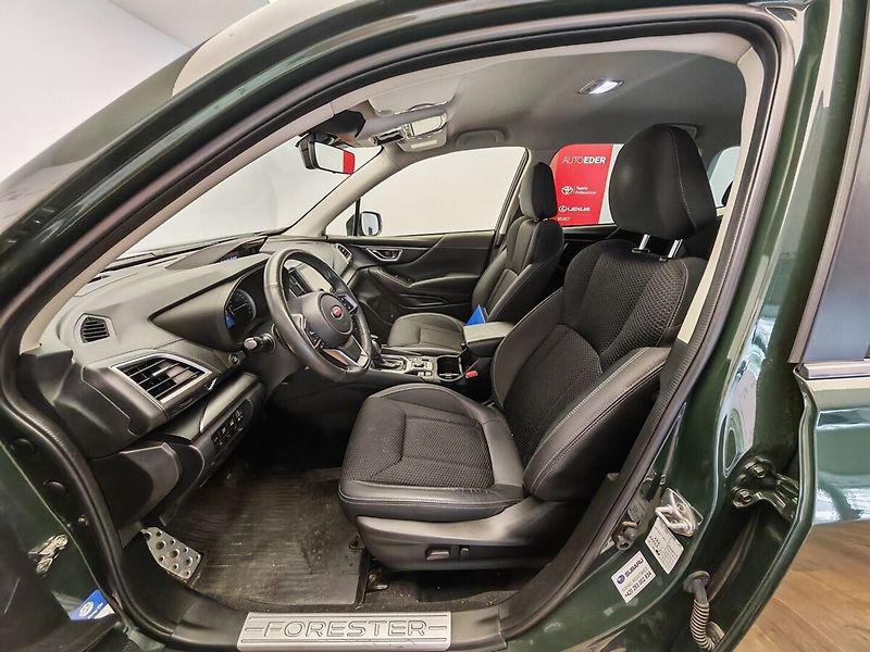 Subaru Forester 2.0 benzin - fotka 26 z 48