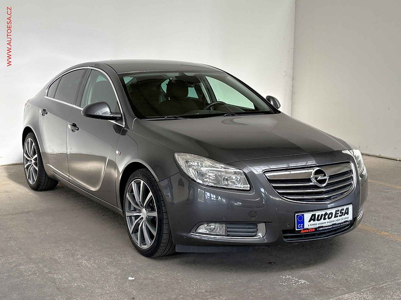 Opel Insignia (2011) 1.4T, Navi, výhřev sed - fotografie inzerátu