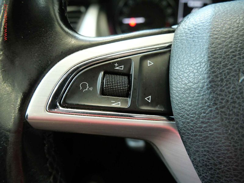 Škoda Rapid (2015) 1.4 TDi, ČR, Ambition, TZ - fotka 15 z 19