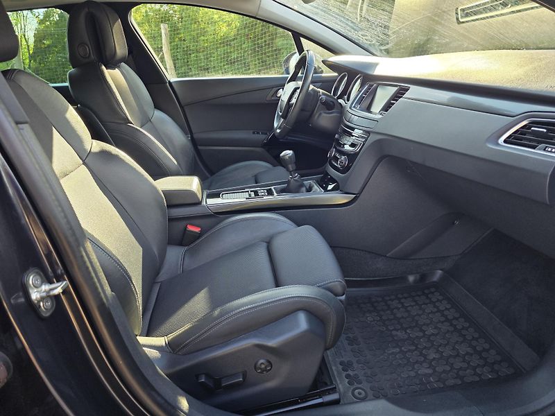 Peugeot 508 (2016) Peugeot 508 SW 2.0 HDi 110 kW  - fotka 10 z 27