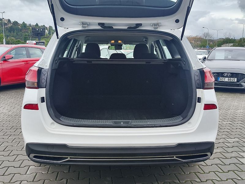 Hyundai i30 1.0 T-GDI/88kW Comfort - fotka 9 z 27