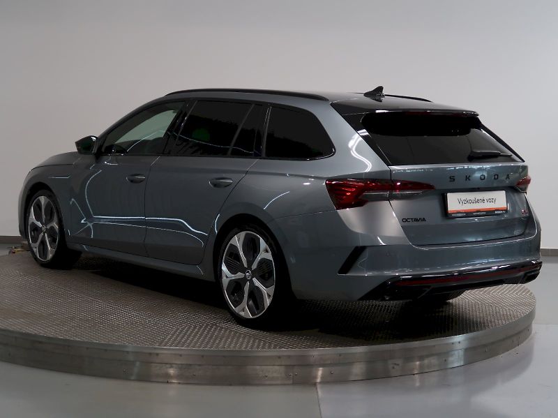 Škoda Octavia (2024) RS 2.0TSI 195KW DSG DCC - fotka 7 z 43