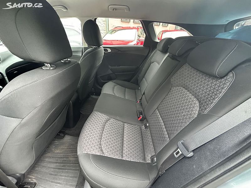 Kia Ceed (2018) 1.6 CRDi 100 KW - fotka 13 z 28