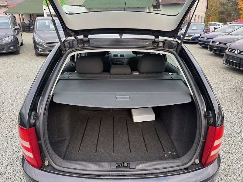 Škoda Fabia 1.2 HTP KOMBI - fotka 12 z 13