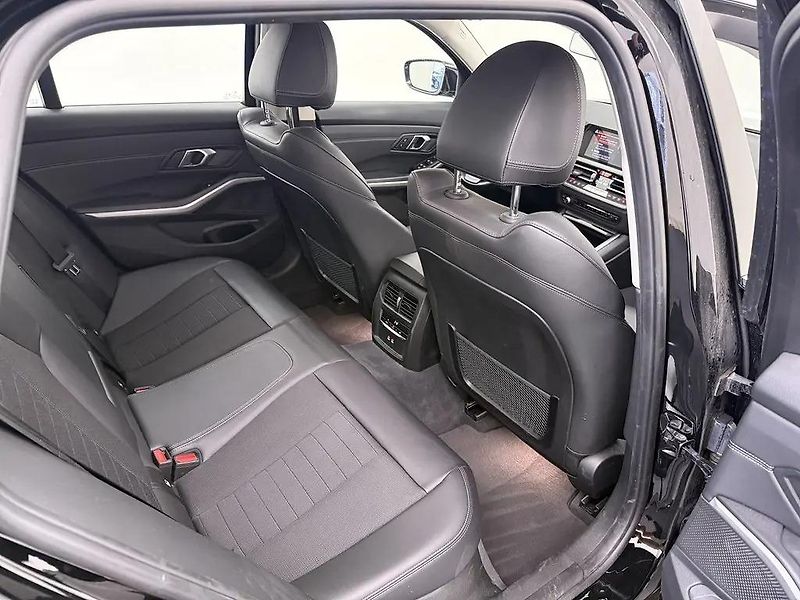 BMW Řada 3 320D 140kW xDrive Aut. DPH  - fotka 10 z 13