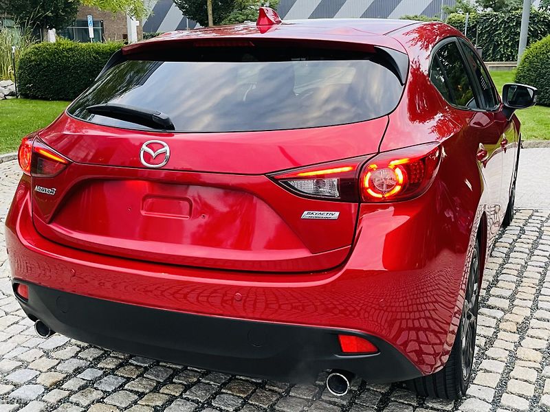 Mazda 3 2.0i MANUÁL SENZORY HEADUP LED - fotka 13 z 43