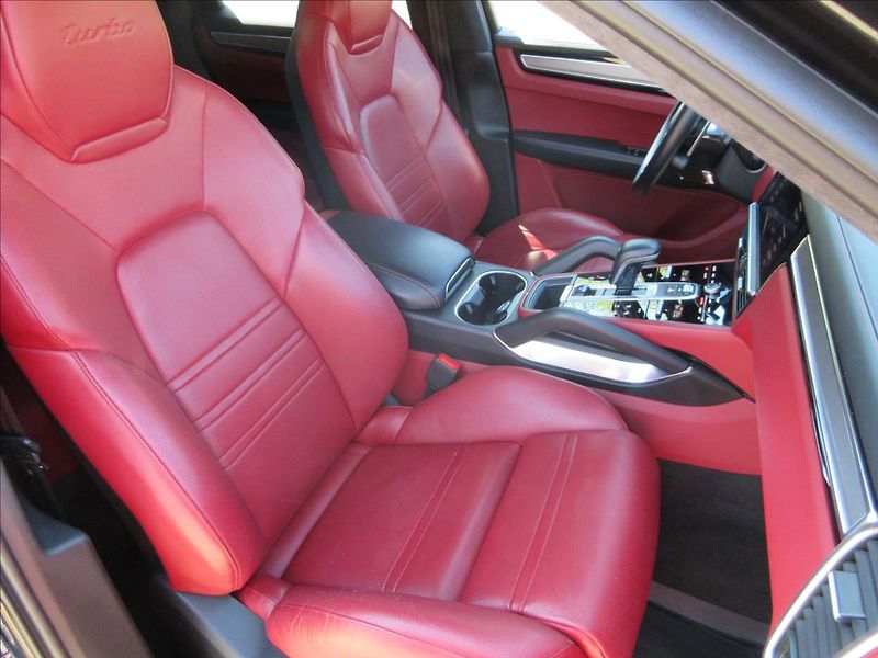 Porsche Cayenne 4,0 Turbo, Coupe, Chrono Matri - fotka 15 z 46