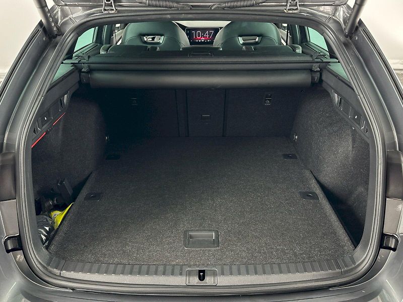 Škoda Octavia (2023) Combi DSG 2.0TSI 180kW RS Chal - fotka 31 z 34
