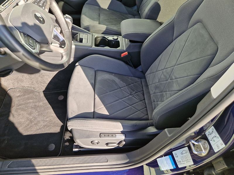 Volkswagen Golf Style 1.5 TSI - fotka 26 z 36