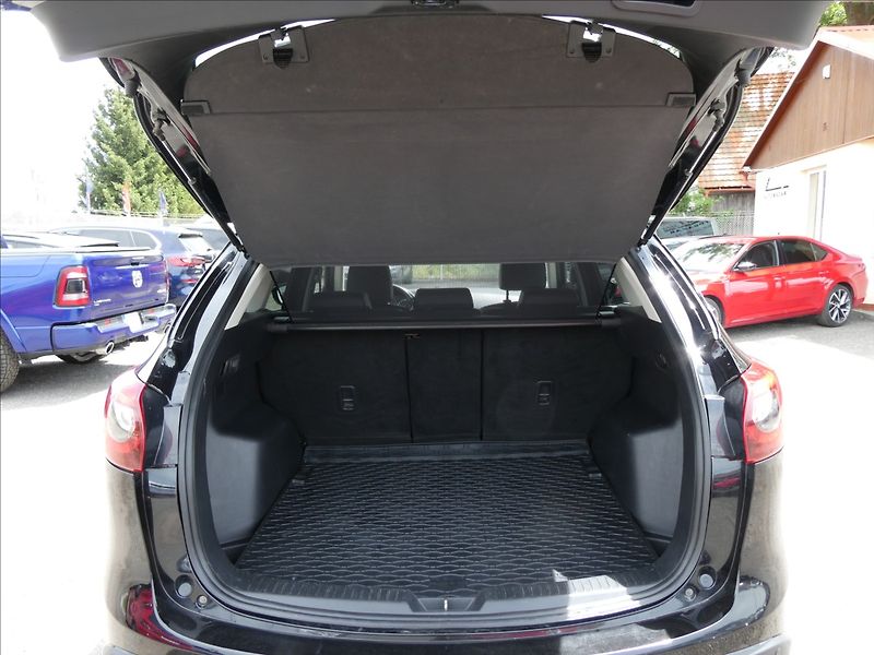 Mazda CX-5 2,5 Skyactiv 141kW AWD automat - fotka 17 z 42