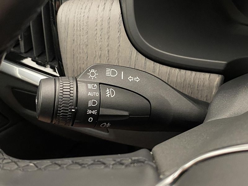 Volvo V90 CC B6 AWD BRIGHT PLUS AUT CZ - fotka 20 z 63