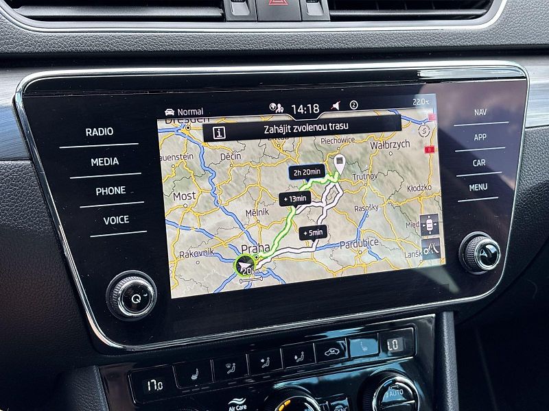 Škoda Superb (2022) Combi 1.5 TSI Style+ - fotka 11 z 30