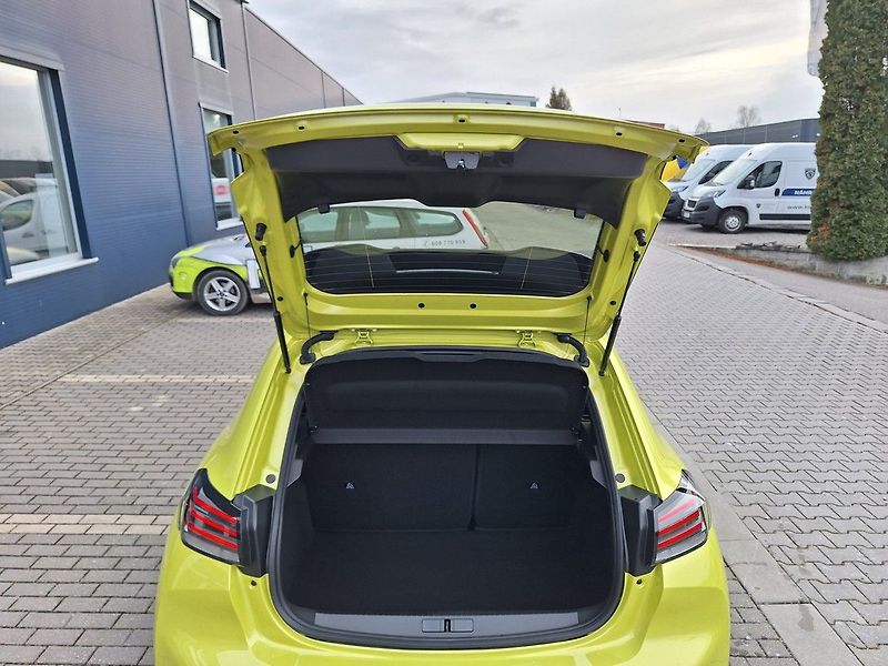 Peugeot 208 (2026) ALLURE Hybrid 110 e-DCS6 - fotka 12 z 19