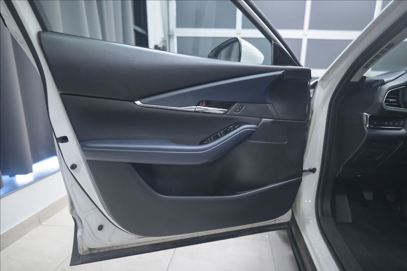 Mazda CX-30 2,0 SKYACTIV-X NAVI KAMERA ČR - fotka 21 z 45