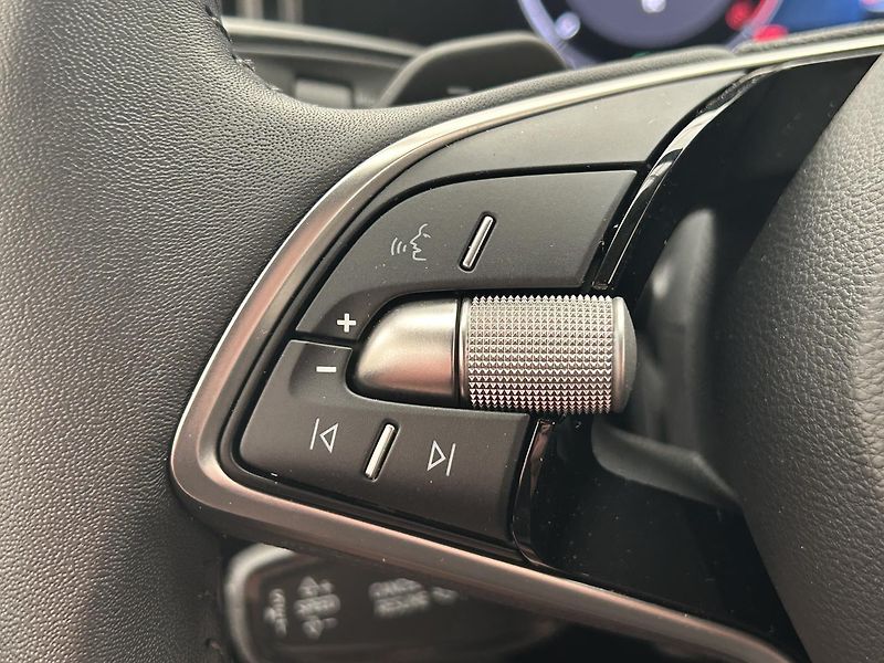 Škoda Superb 1.5 TSI Selection - fotka 18 z 28