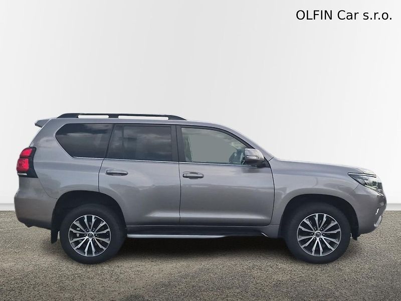 Toyota Land Cruiser LC 150 2,8 D-4D 4x4 6AT Comfor - fotka 6 z 29