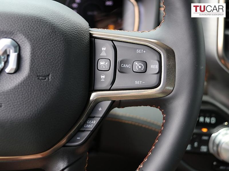 RAM 1500 (2024) Longhorn 5.7 V8 Hemi  - fotka 17 z 47