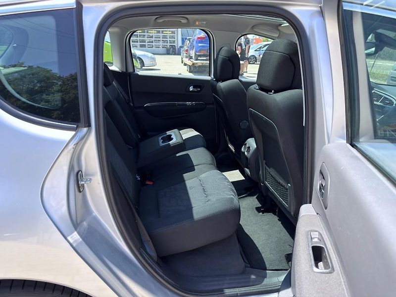 Peugeot 3008 1.6i 88 kW panorama - fotka 11 z 18