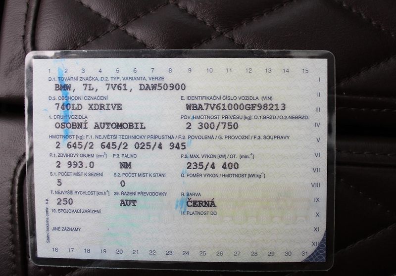 BMW Řada 7 740Ld xDrive Sedan - fotka 29 z 29