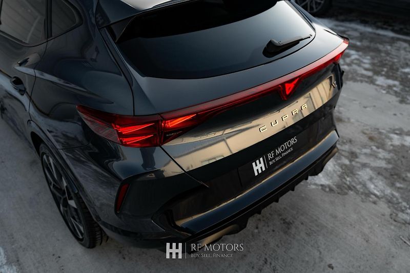 Cupra Formentor (2025) VZ 2,0 TSI 333 4Drive - fotka 20 z 53