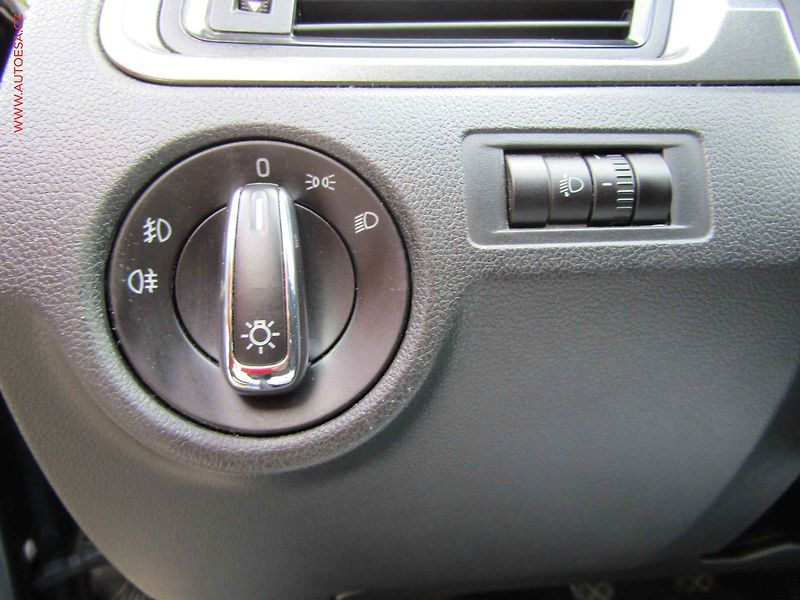 Škoda Rapid (2014) 1.2 TSi, ČR, AC - fotka 15 z 15