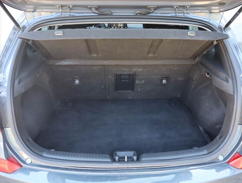 Hyundai i30 (2020) 1.4 T-GDI, Serv.kniha - fotka 13 z 21