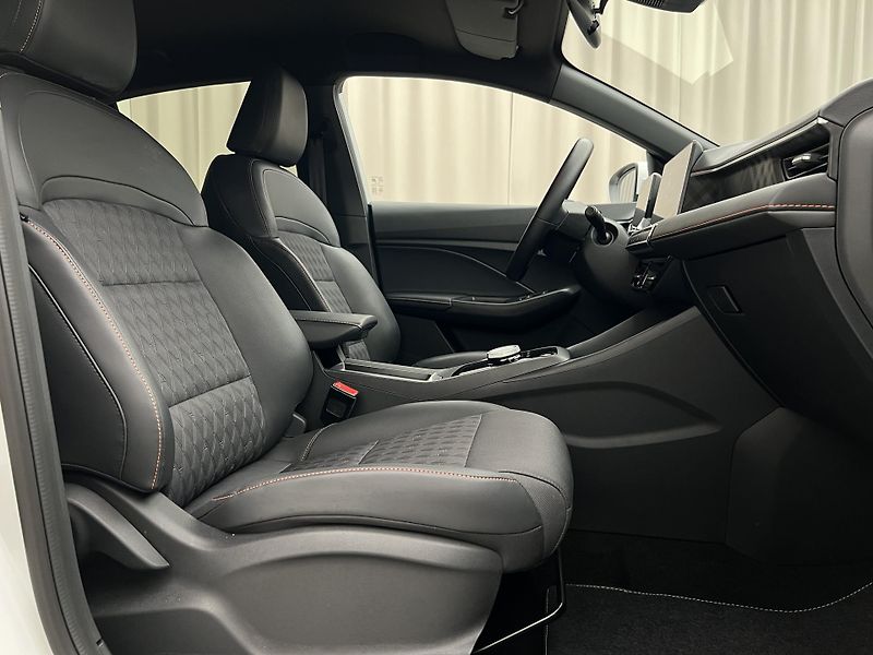 MG MG3 EXCLUSIVE HYBRID+ AUT CZ 1.maj - fotka 17 z 41