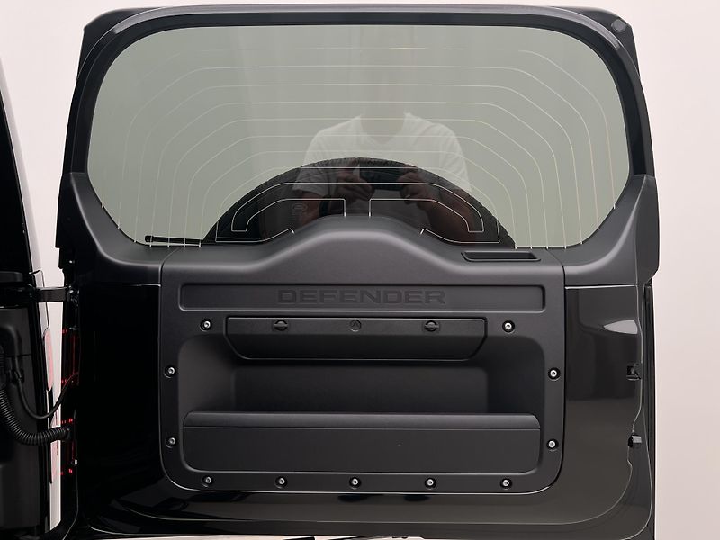 Land Rover Defender (2026) 110 P425 X-DYNAMIC HSE AWD Aut - fotka 52 z 53