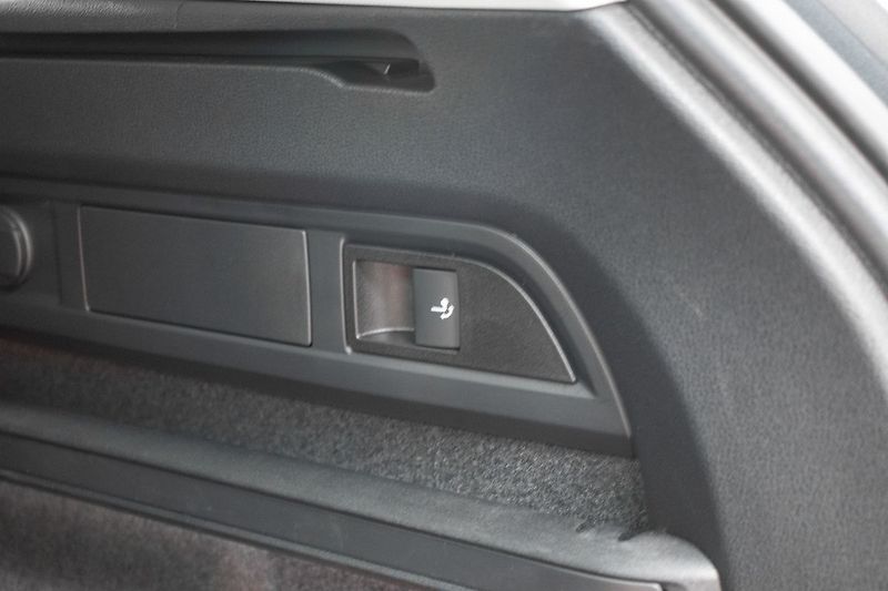 Škoda Kodiaq 2.0 TDI 110 DSG*TAŽNÉ*WEBASTO* - fotka 42 z 44