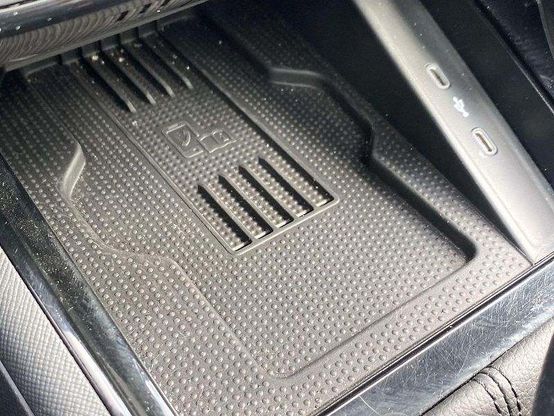 Škoda Kamiq (2024) 1.0 TSI DSG Monte Carlo - fotka 18 z 33