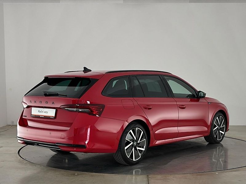 Škoda Octavia Sportline DSG - fotka 2 z 28