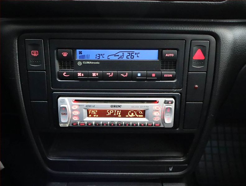 Volkswagen Passat (1998) 1.9 TDI, nová STK, Tažné - fotka 12 z 16