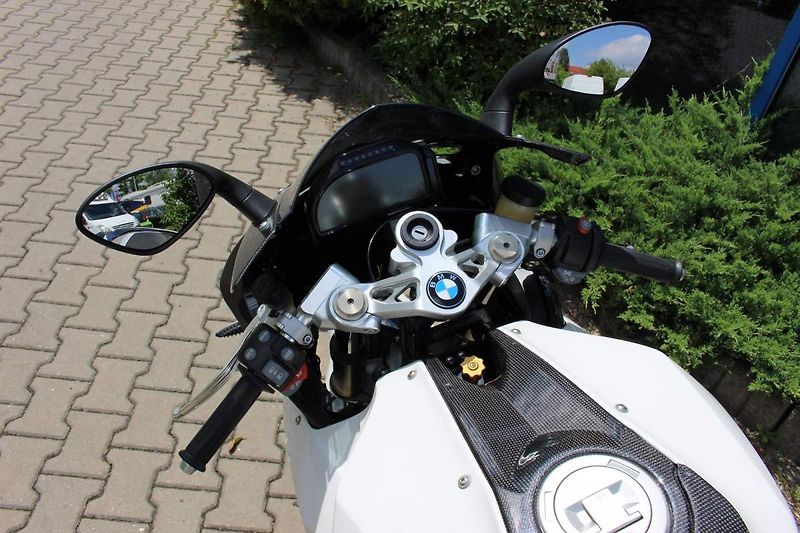 BMW HP2 Sport (2010) - fotka 7 z 12