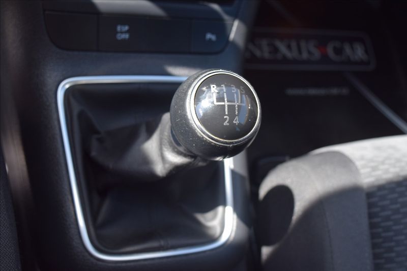 Volkswagen Golf Plus 1,4 i 59KW VÝHŘEV NAVI ALU - fotka 42 z 46