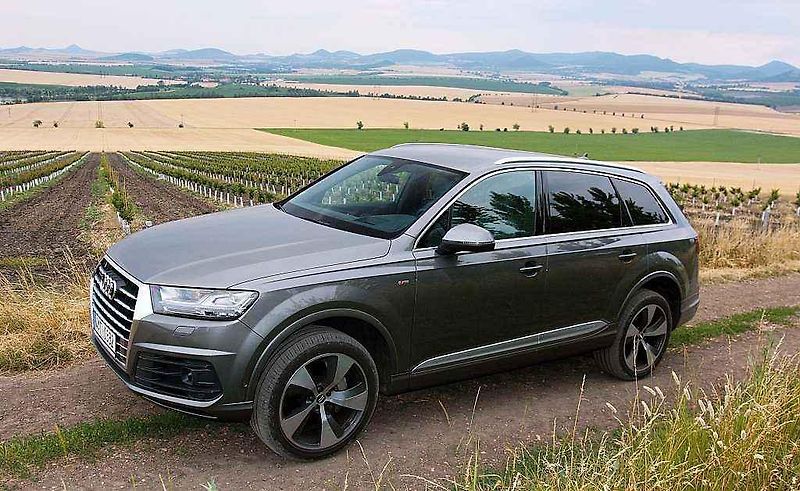Audi Q7.