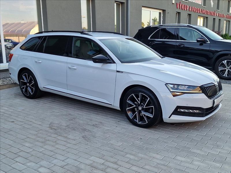Škoda Superb 2.0TDI 147kW 4x4 DSG Sportline - fotka 2 z 50