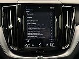 Volvo XC60 B4 AWD MOMENTUM PRO AUT CZ - náhled 34