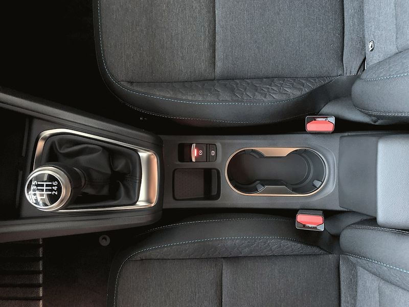 Renault Symbioz (2026) Evolution mild hybrid 140 - fotka 12 z 15