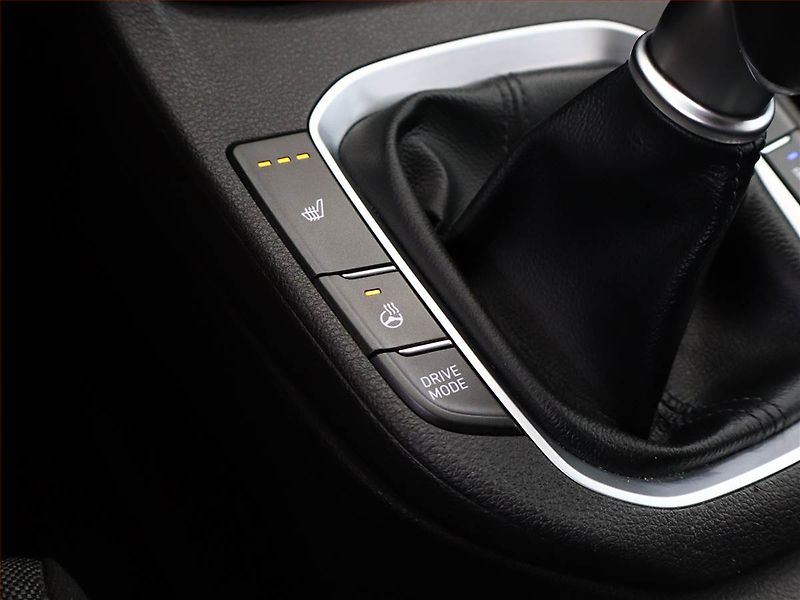 Hyundai i30 (2021) 1.5 T-GDI MHEV, ČR,1.maj - fotka 15 z 16