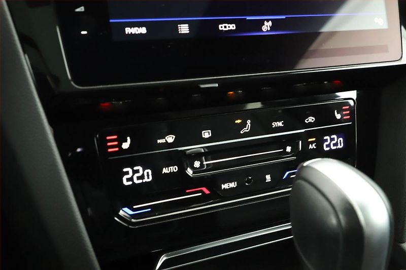 Volkswagen Arteon (2024) 2.0 TSI 4Motion - fotka 15 z 19