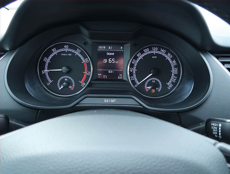 Škoda Octavia (2019) Ambition 1.0 TSI, Automat - fotka 11 z 16