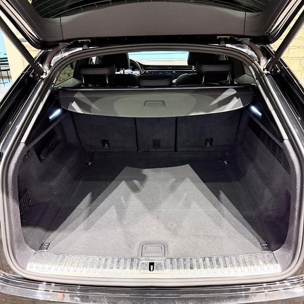 Audi Q8 (2023) Vzduch, Metrix, panorama - fotka 20 z 27