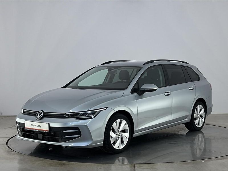 Volkswagen Golf Life DSG - fotka 1 z 29