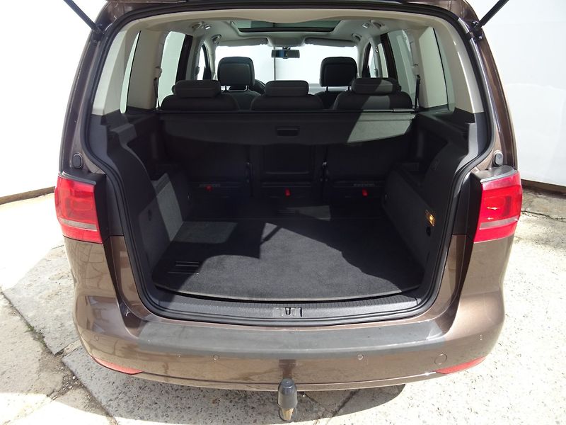 Volkswagen Touran (2012) 1.4i,103kW,DSG,MATCH,s.k,navi - fotka 22 z 24