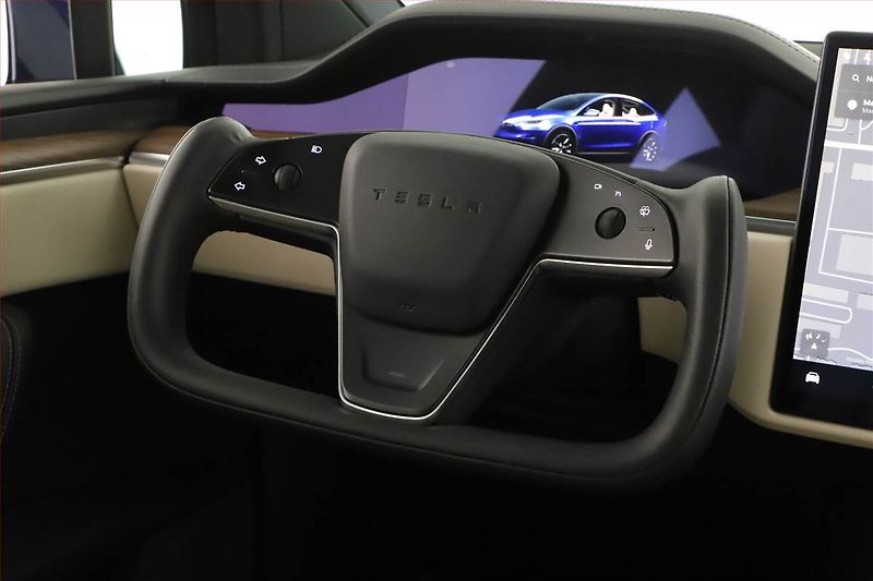 Tesla Model X (2023) Dual Motor, SoH 85% - fotka 8 z 21