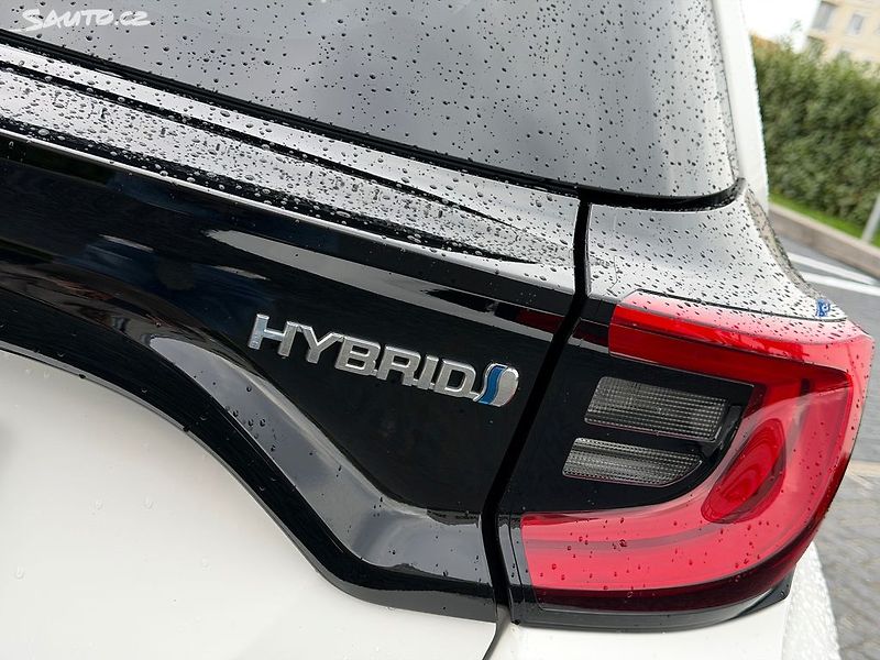 Toyota Yaris (2021) Hybrid / 1.5 VVT-i/ záruka - fotka 9 z 21